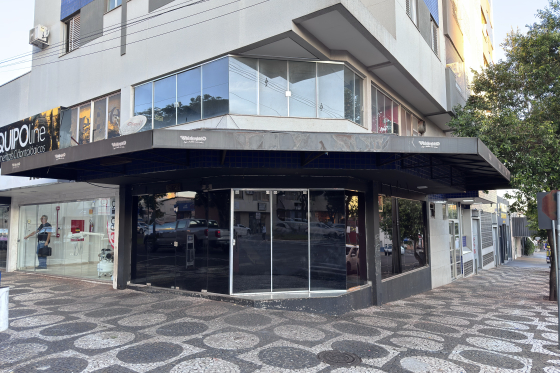 Sala Comercial 94m Umuarama-PR 196