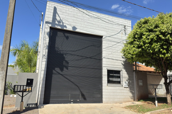 Salão Comercial para alugar - 200m² - Jardim Janina, Umuarama-PR