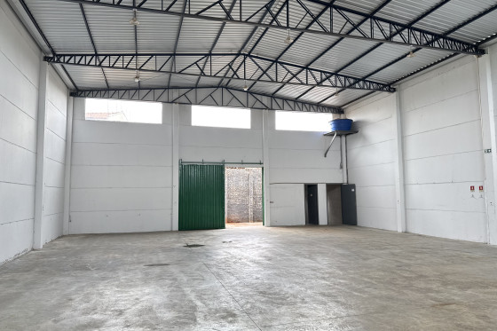 Salão Comercial para alugar - 280m² - Jardim Janina, Umuarama-PR