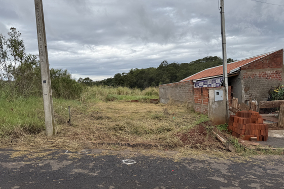 Terreno 137.06m Umuarama-PR 167